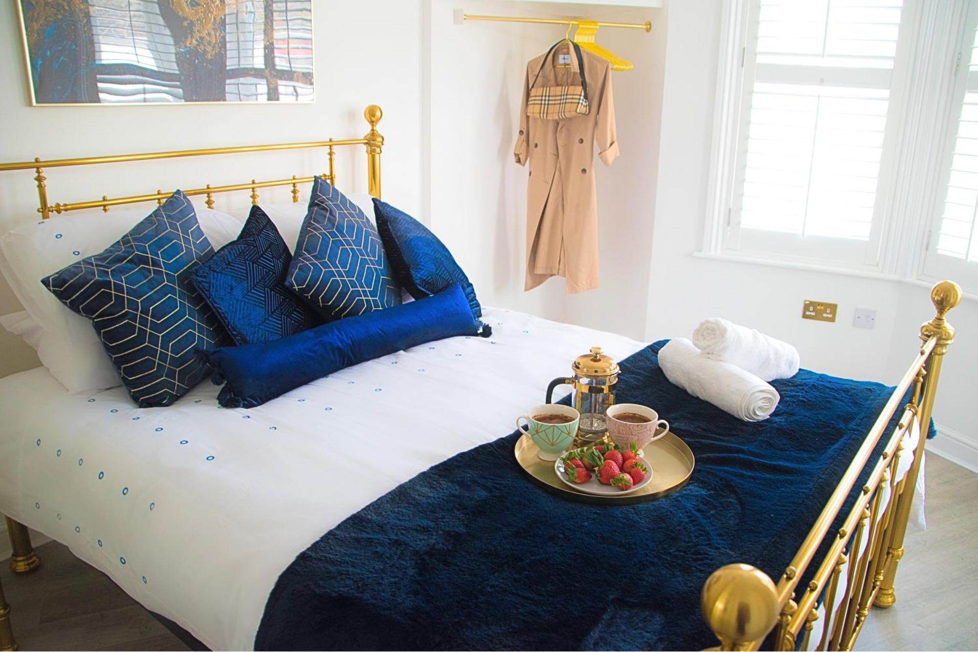 Modern Town Centre Flat - Free Shared Parking, King Size Bed, 5 Minutes Walk To Beach Bournemouth Exterior photo